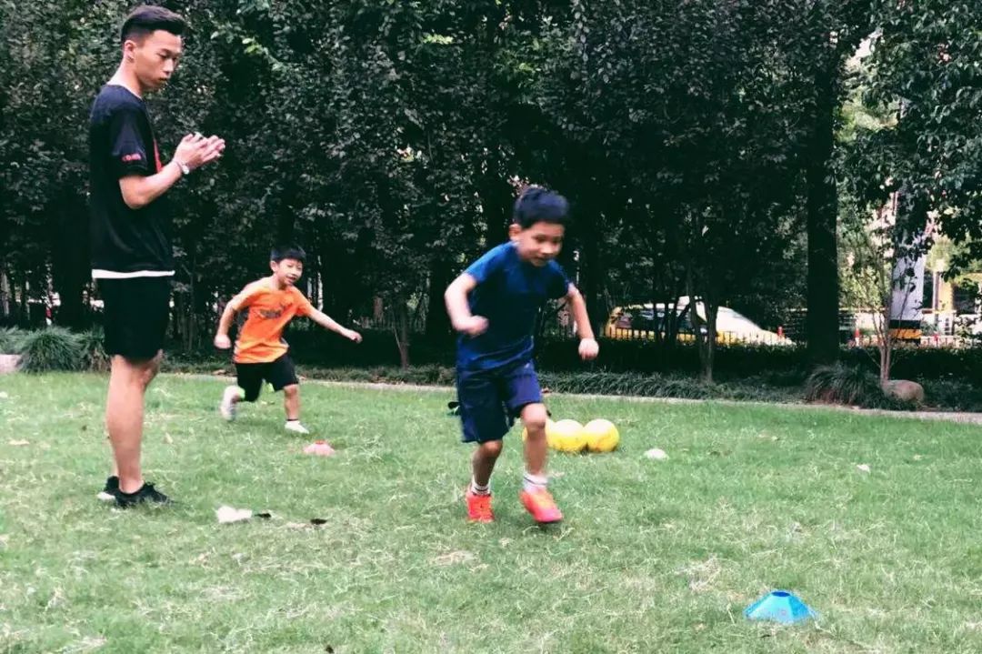 曾获国际足球锦标赛四强,擅长游戏化教学|金牌教练专访08期