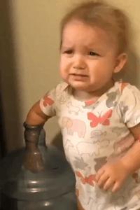 “哎……我怎么有点晕啊?”哈哈哈哈哈让人笑岔气的45个搞笑动图