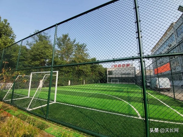 天长有室内足球场吗,天长老西门足球场