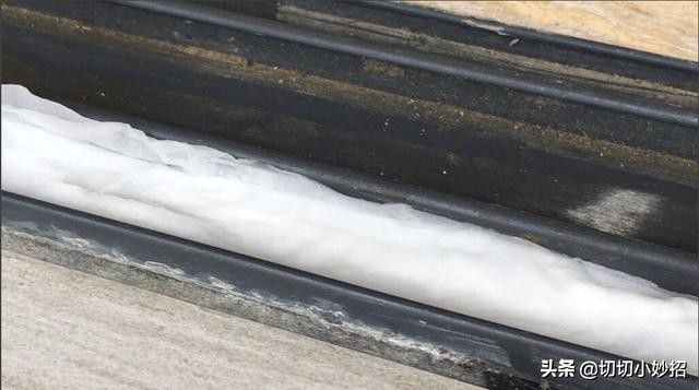 窗户怎样擦都不干净一条条痕迹,窗户缝隙死角怎么擦干净