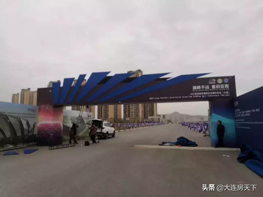 梭鱼湾足球场何时启用,足球城大连梭鱼湾