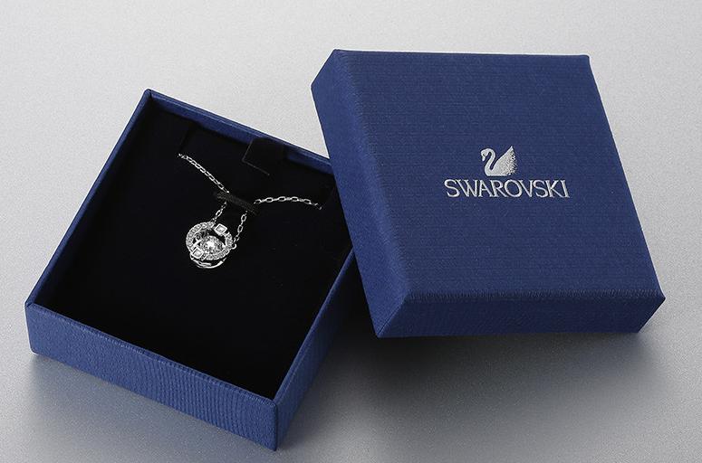 施华洛世奇跳动的心高清图,是心动的感觉演唱