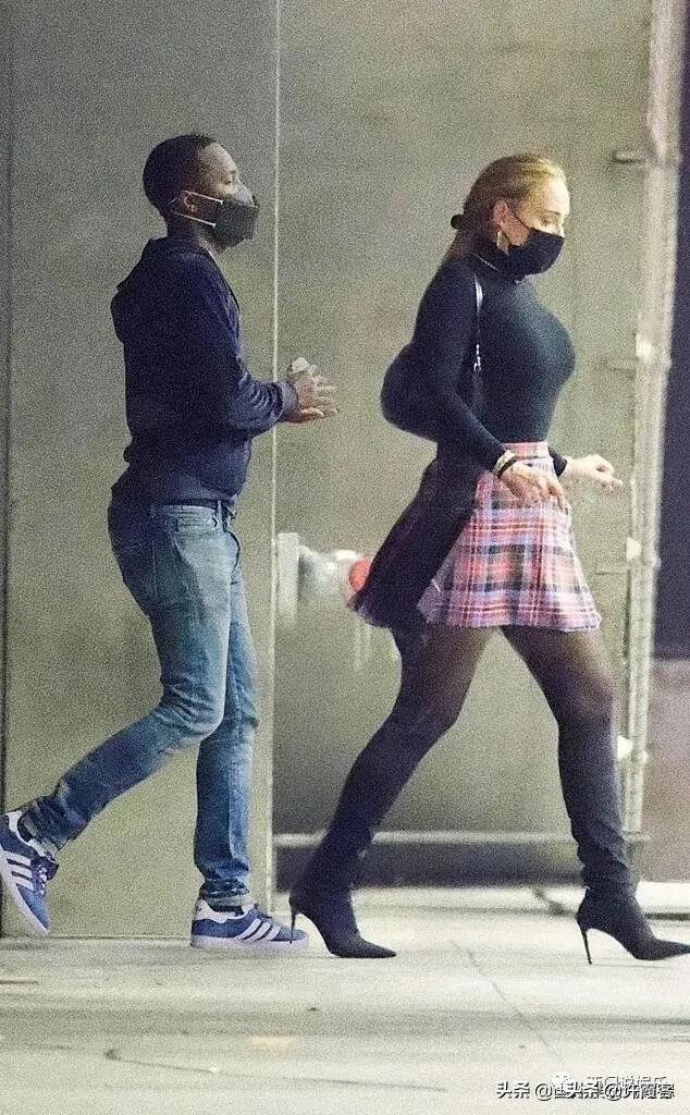 阿黛尔男友里奇,阿黛尔男朋友叫什么名字