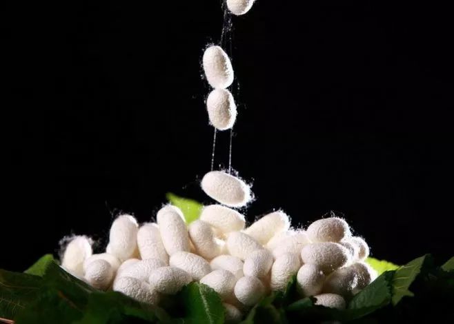 又轻又暖的冬季被子如何,冬季哪种被子最暖和又舒服又蓬松