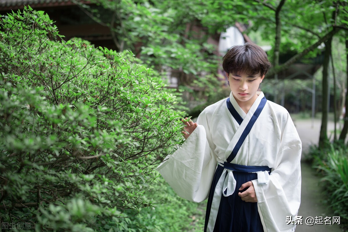 带点古风色彩的四字成语,好听的四字成语情侣古风名字