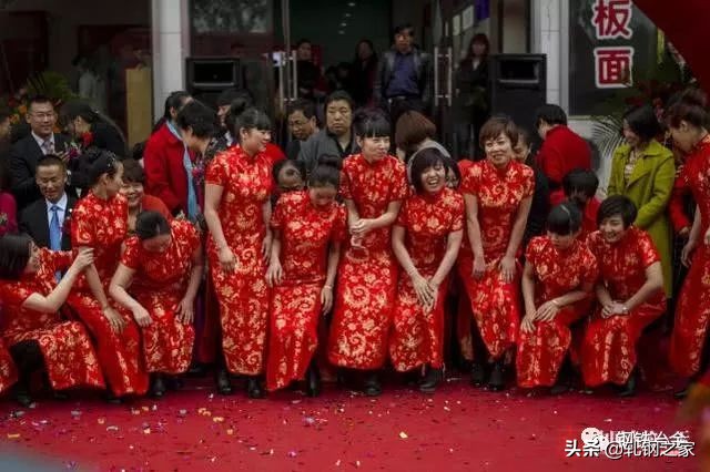 唐山钢厂停产下岗，有人月入8万，有人借钱生活