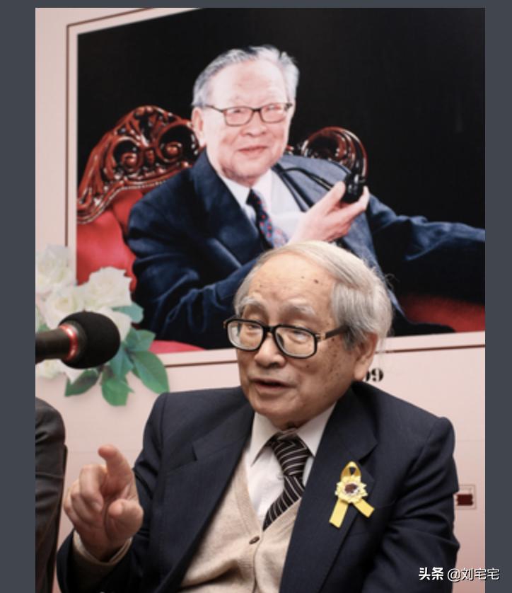 冯唐有关董桥的评价,冯唐怎么评价董桥