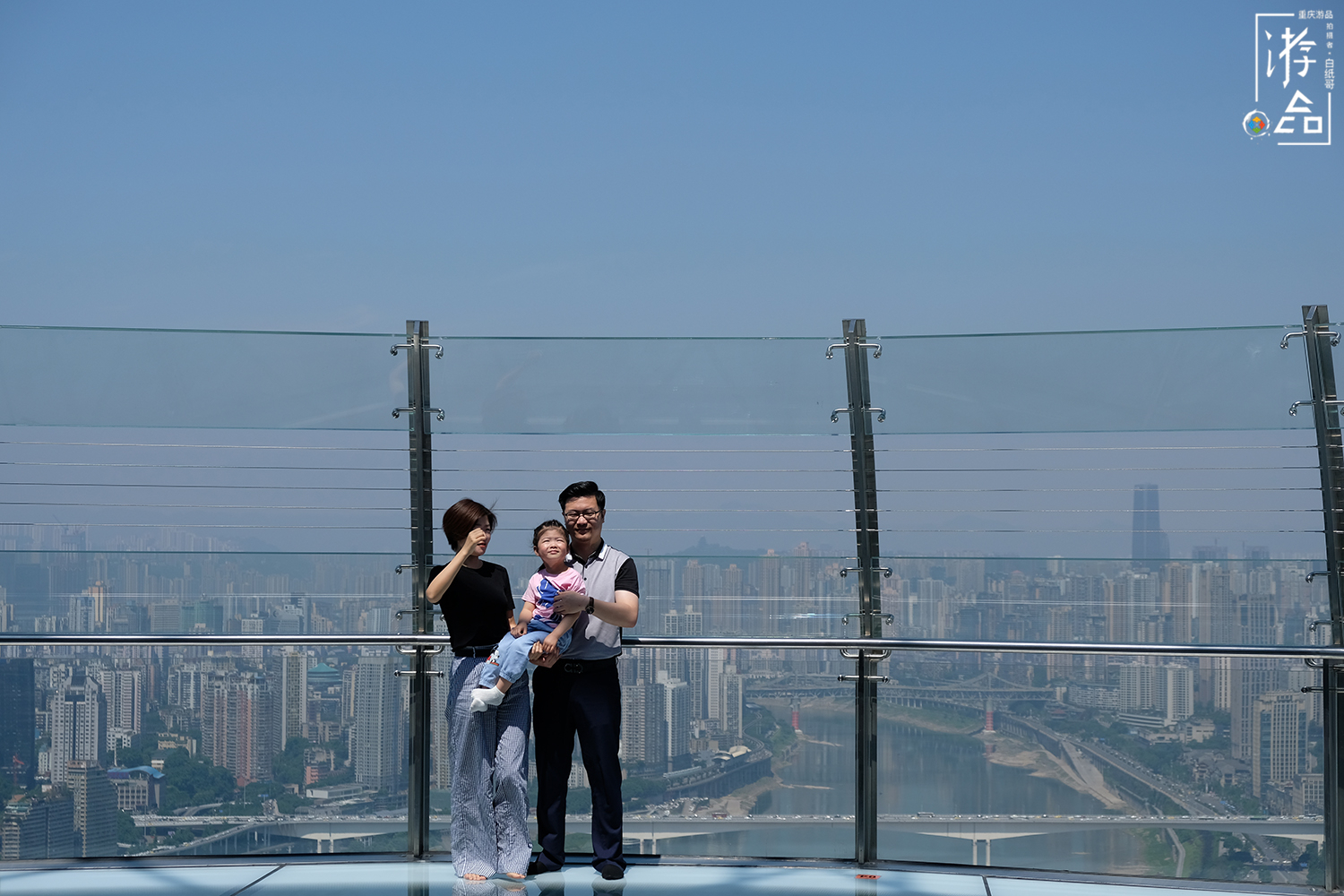 比上海东方明珠更贵，180元体验2小时，重庆来福士观景台值不值？