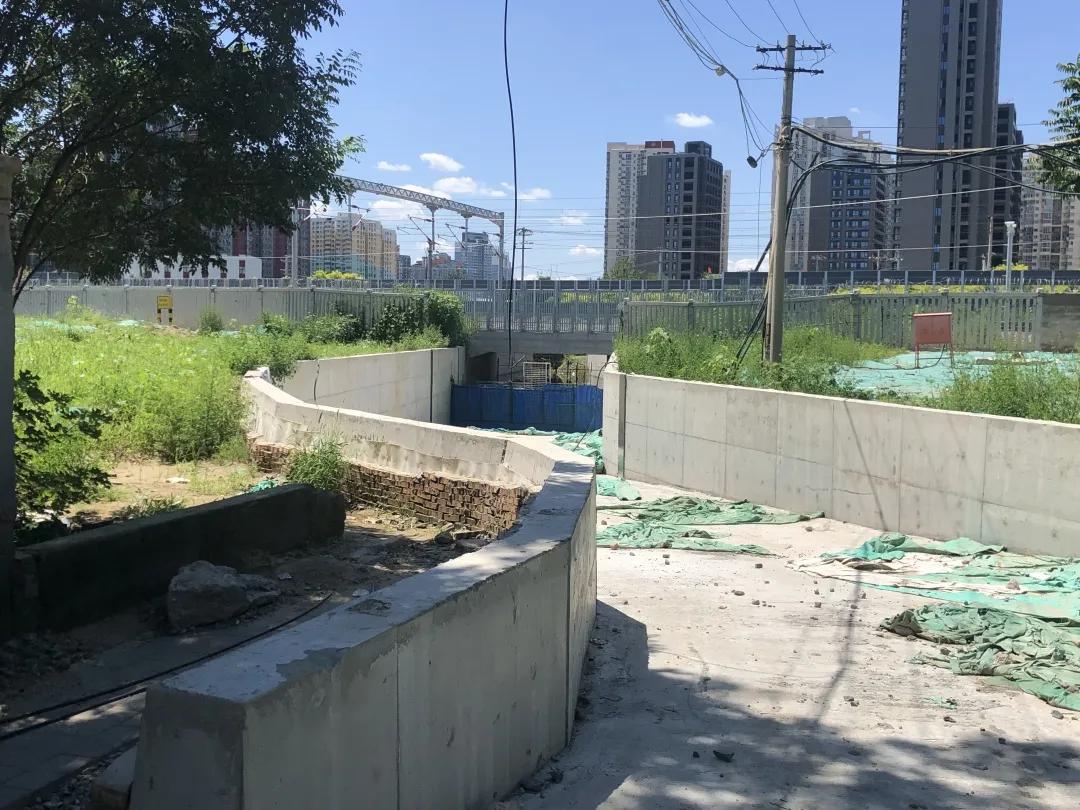 调查|半截塔路变“半截路”，150米要绕7公里