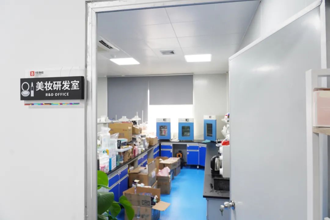 辛巴辛有志日常,辛巴辛有志是一个人吗