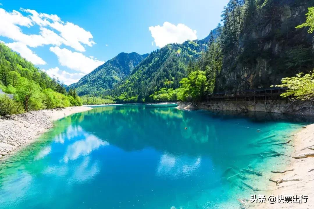 现在的九寨沟还值得去吗,经过一年的休整