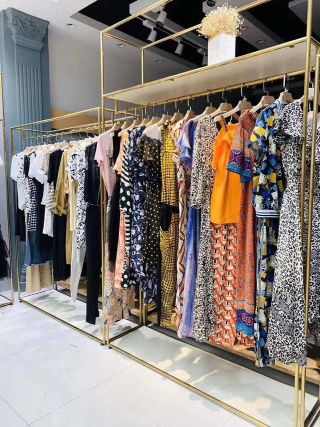 去广州服装批发市场进货攻略,广州园昌服装批发市场短袖拿货