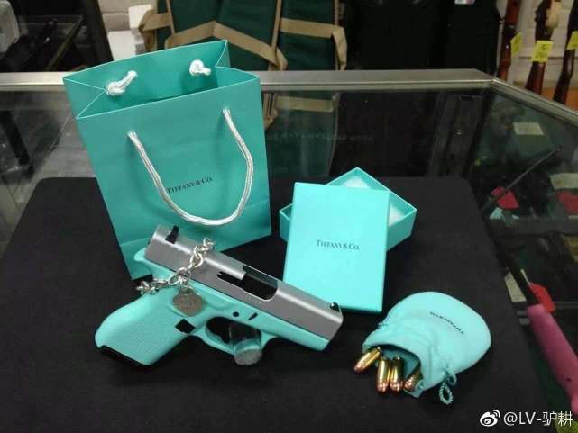 疫情期间美国华人囤枪,美国疫情囤枪真实情况