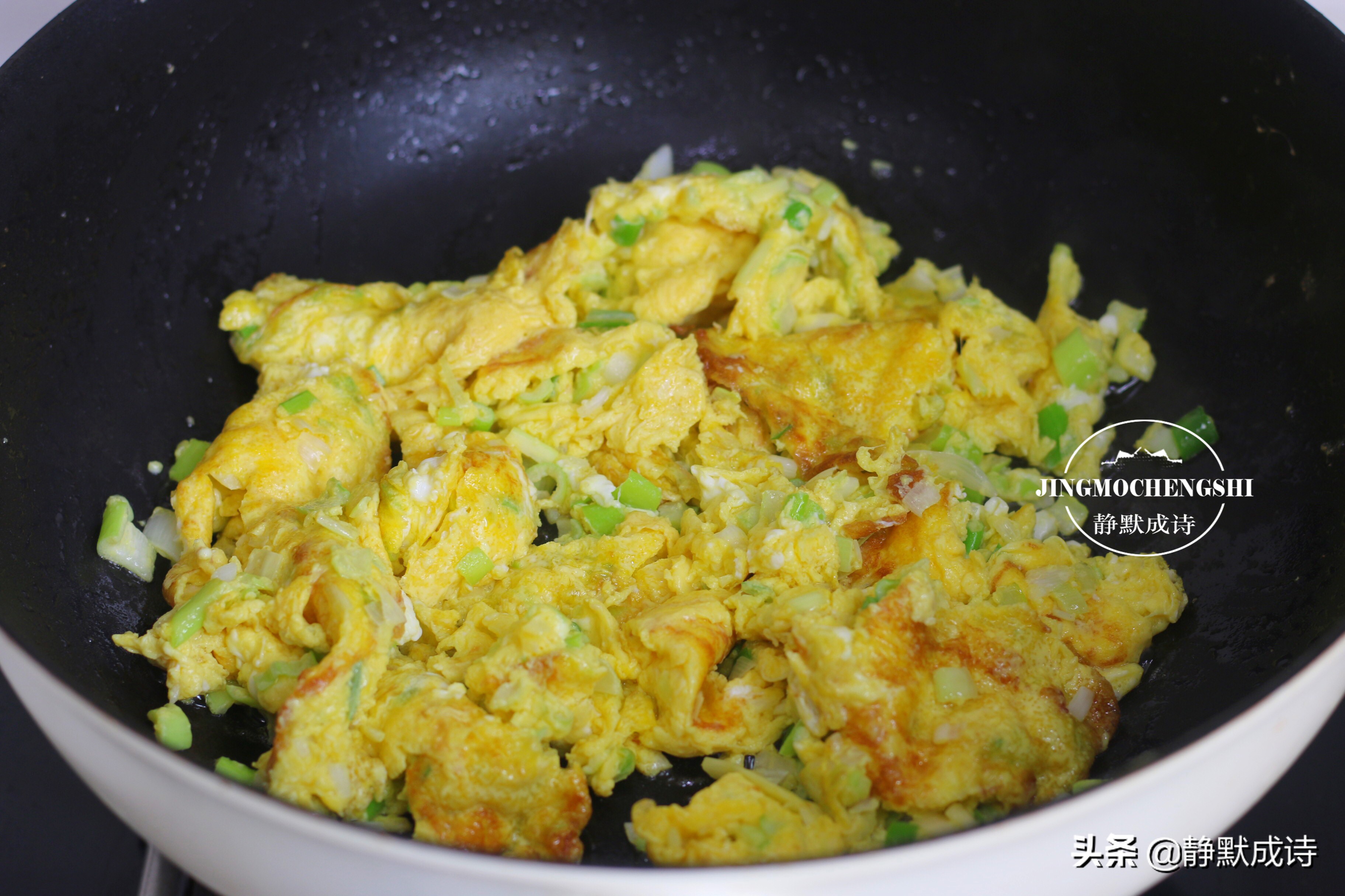 我家的鸡下蛋了搞笑视频,我家的鸡下蛋