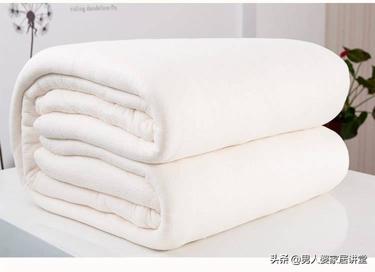 怎样杀菌消毒放了长时间的棉被子,棉被脏了怎么洗好