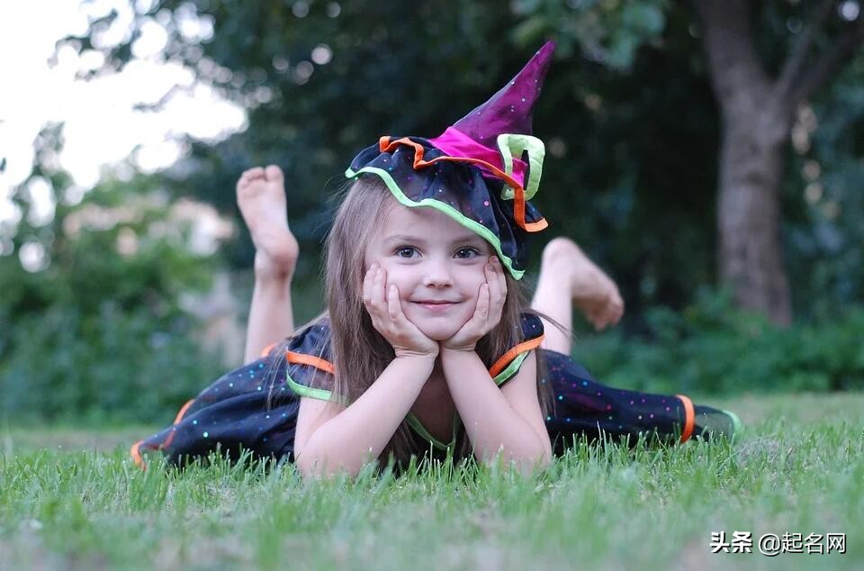 洛神赋可以取的女孩名字,洛神赋里的名字