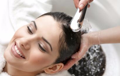 头发分叉怎么护理去理发店,头发分叉怎么办最简单方法