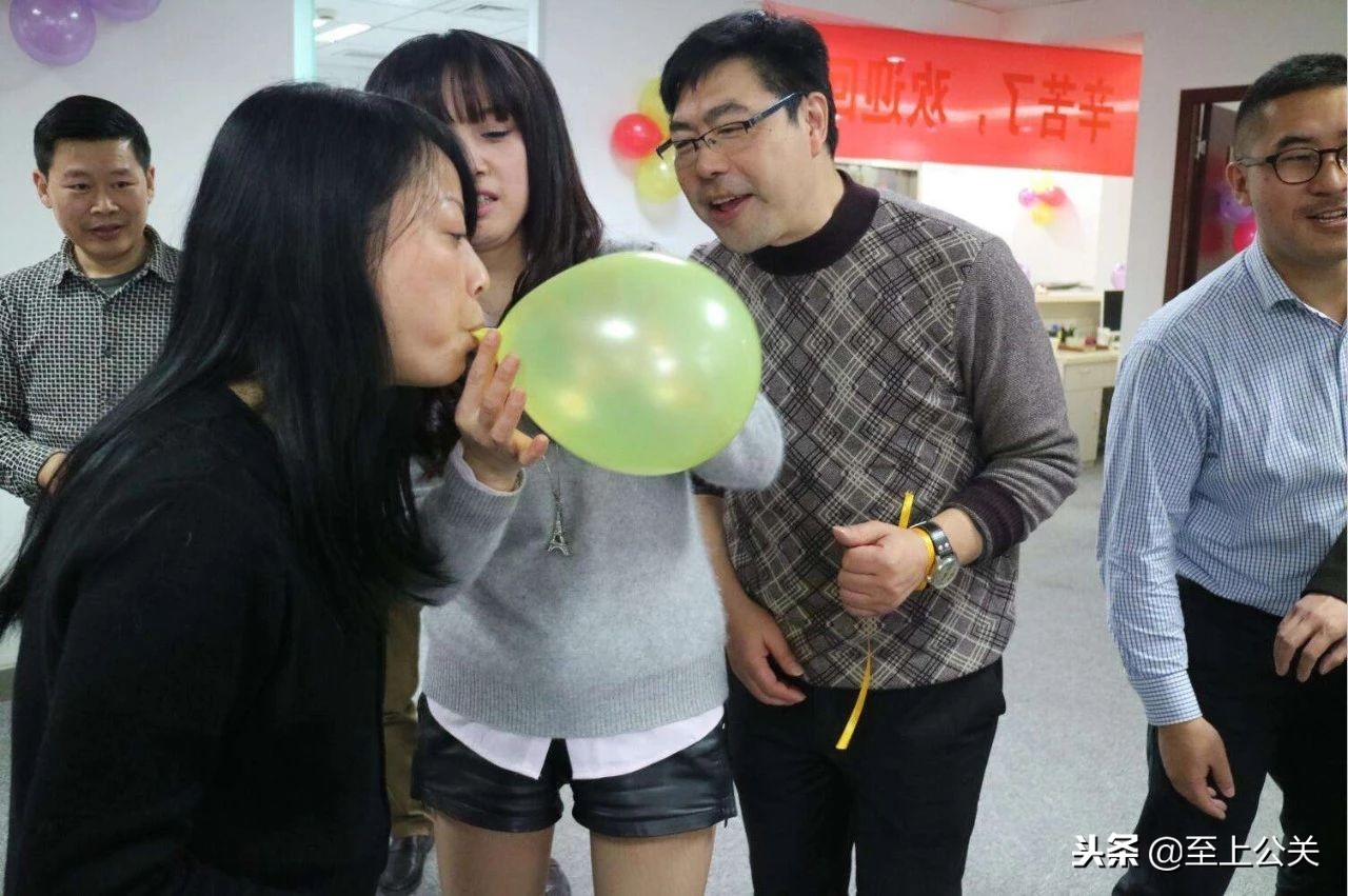 60人年会趣味游戏十大排行,400多人年会创意互动游戏