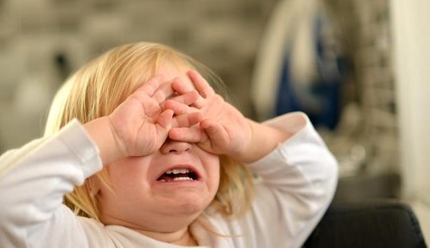 孩子一哭就忍不住发脾气,孩子一哭就忍不住吼他怎么办