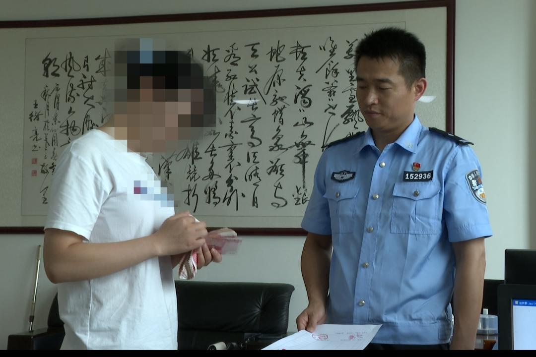 女子网恋反被敲诈,女子被网恋男友敲诈