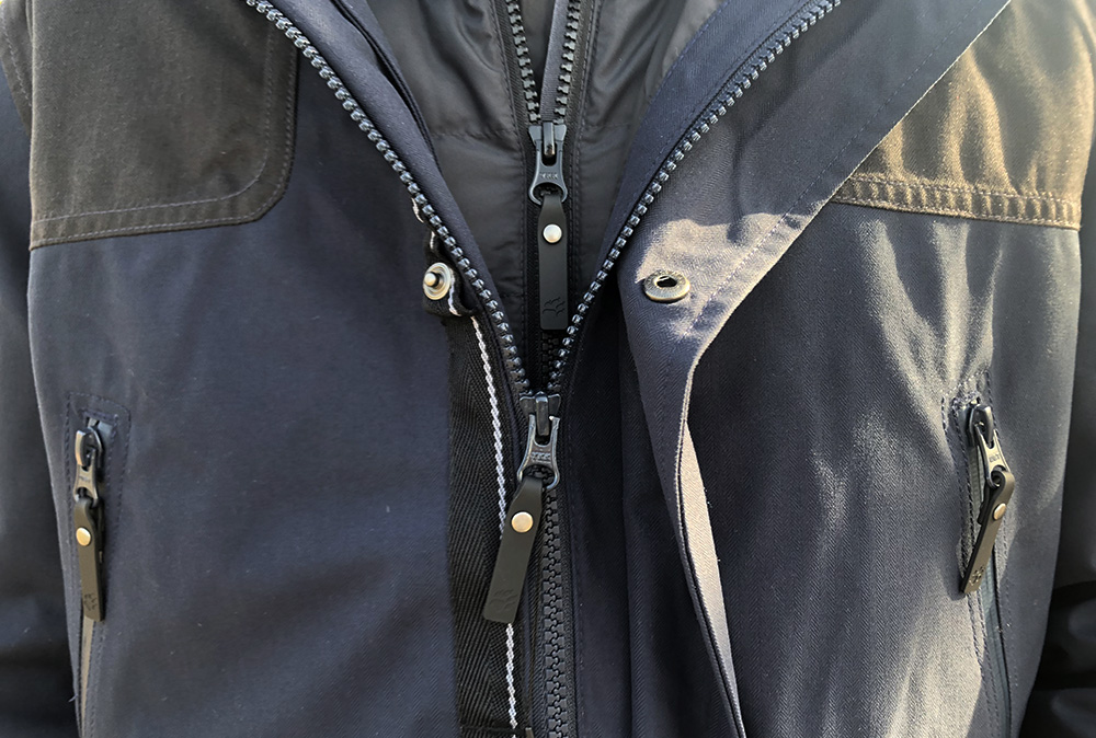 狼爪冲锋衣特点,功能冲锋衣推荐骆驼