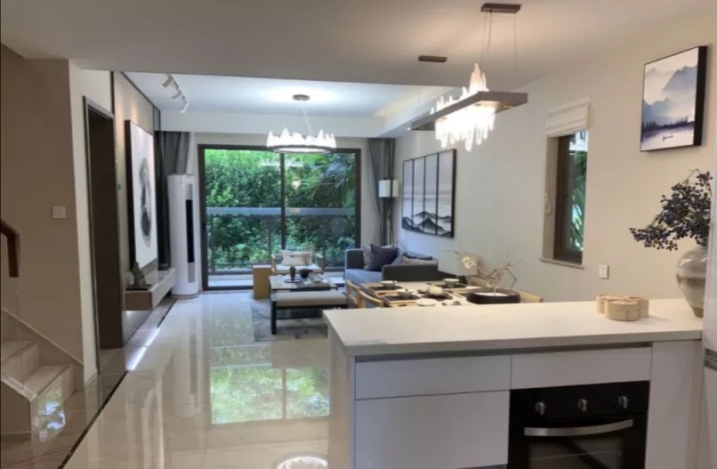 撸开发商羊毛之保利东湾