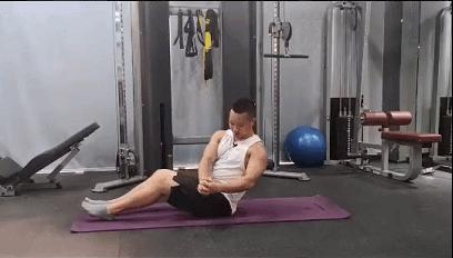 每天坚持4组动作练腹部,练腹部最有效的四个动作