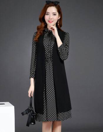 胸部太小怎么穿衣服好看,胸大显小穿衣技巧