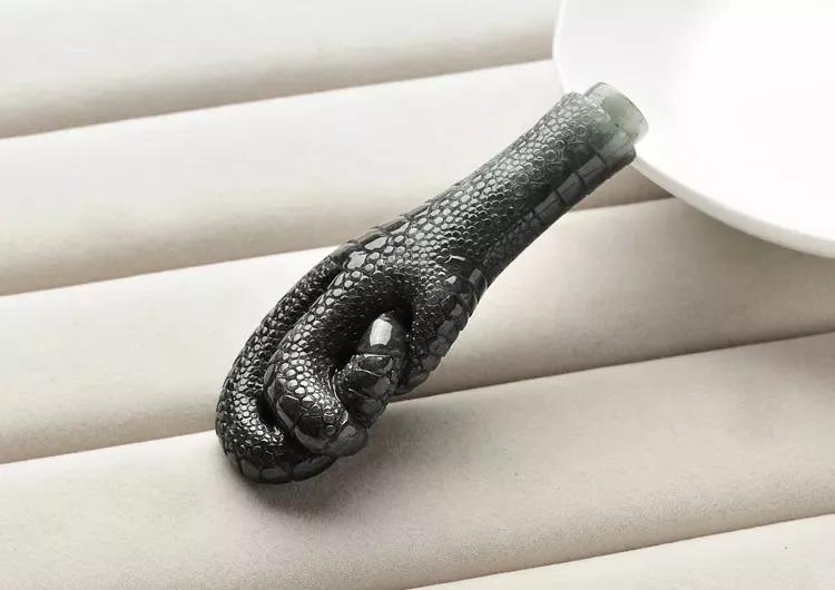 水墨玉与乌鸡种翡翠的区别,翡翠乌鸡和青花区别图解