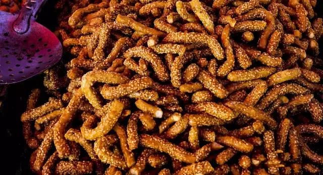 天津特色美食天津煎饼果子 (天津风味小吃三绝)