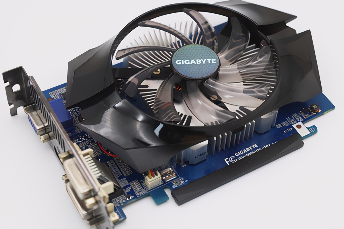 花200组装电脑,200元amd组装电脑