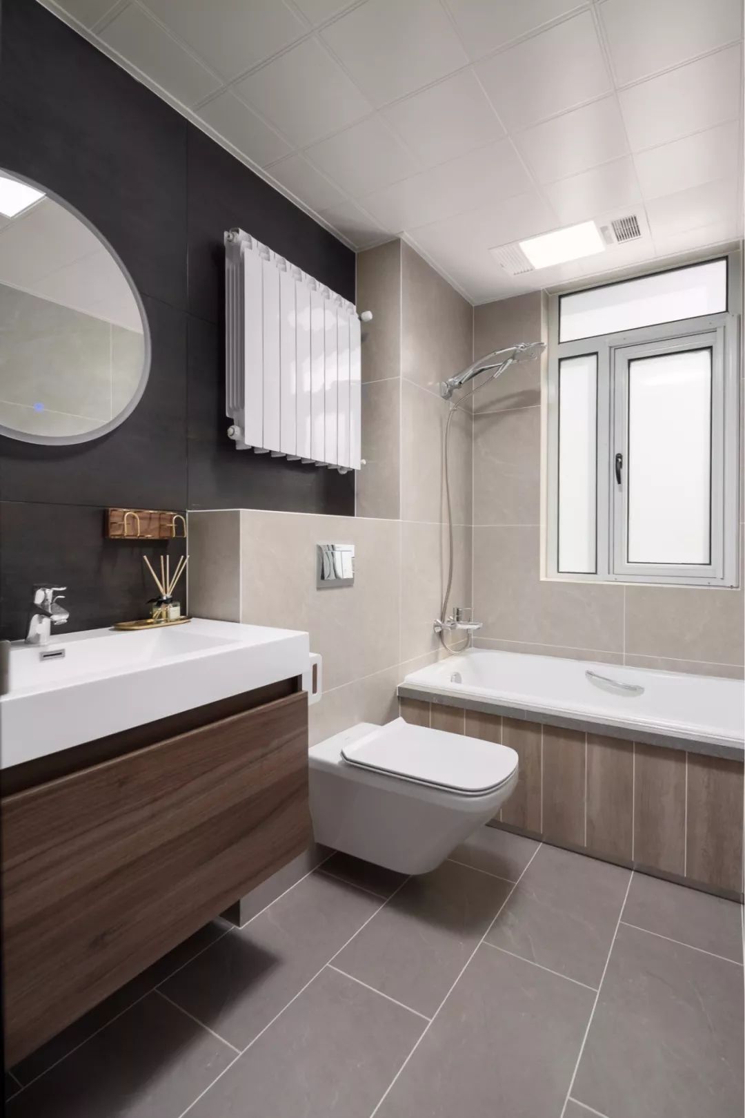 壁挂马桶卫生间装修效果图,恩仕壁挂马桶卫生间