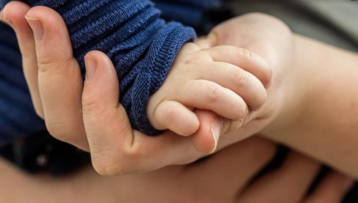 高血糖引起手臂疼痛是啥病,左手大拇指和食指发麻和高血糖