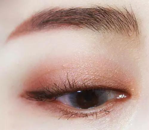 亮色眼影颜色搭配和画法美炸天,眼影画法新手亮色系列