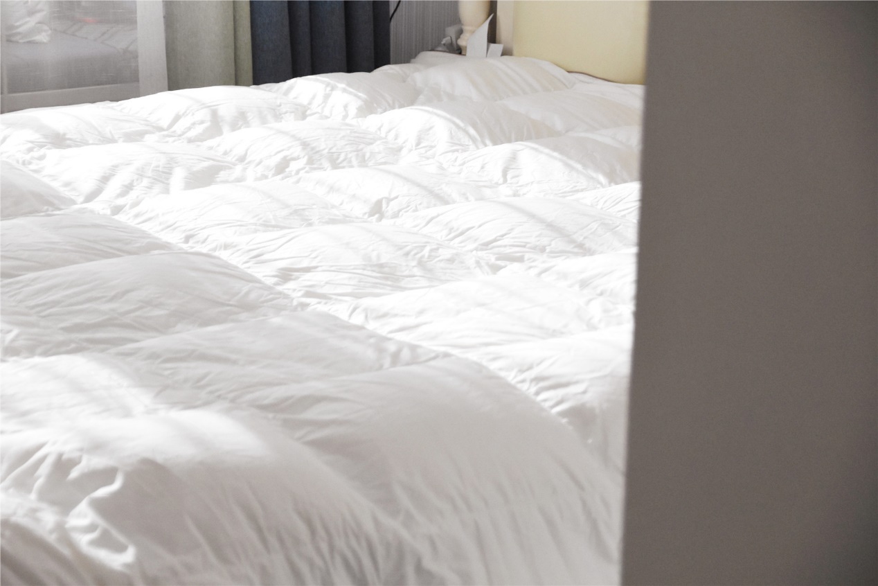 羊毛蚕丝鹅绒被子哪个更保暖,鹅绒被蚕丝被测评