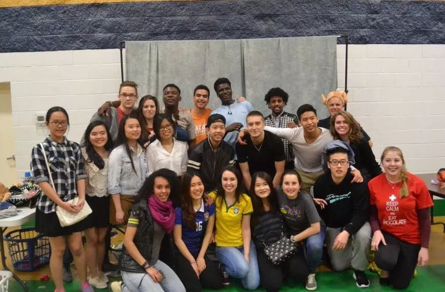 鏂板槈鍑哄浗,缇庡浗鍩虹潱瀛︽牎