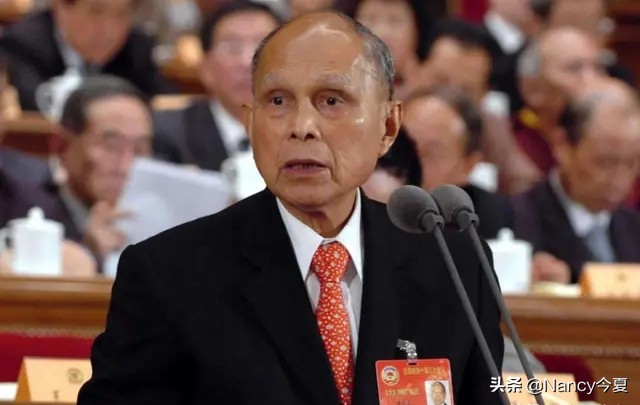 霍英东身高多少 (霍英东爵士)