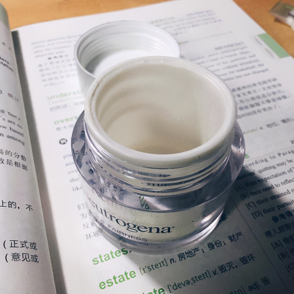 韩束面霜和自然堂哪个好,韩束面霜测评推荐好用不