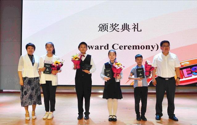 自我介绍7字口诀,自我介绍小金句让人一下记住