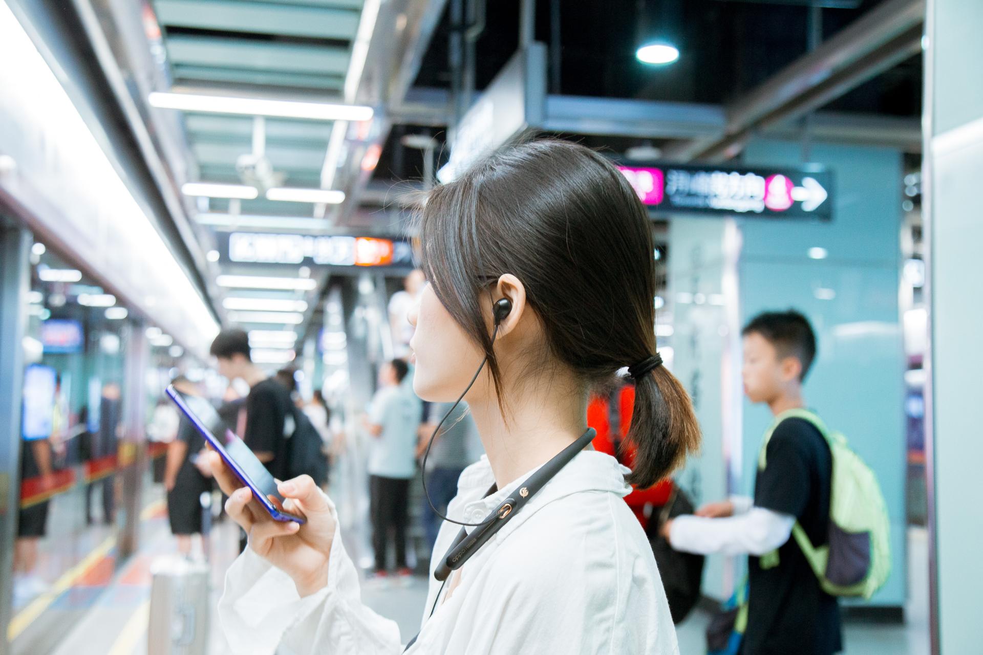 oppo哪一款耳机降噪好,oppo降噪耳机缺点