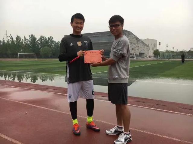 回顾我的建大足球七年三冠，向我的偶像詹皇八年三冠致敬！