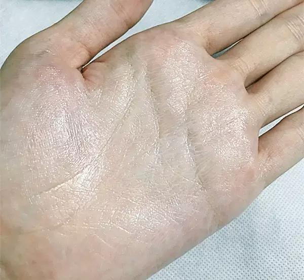 海蓝之谜面霜到底好不好用,海蓝之谜面霜真有那么神奇吗