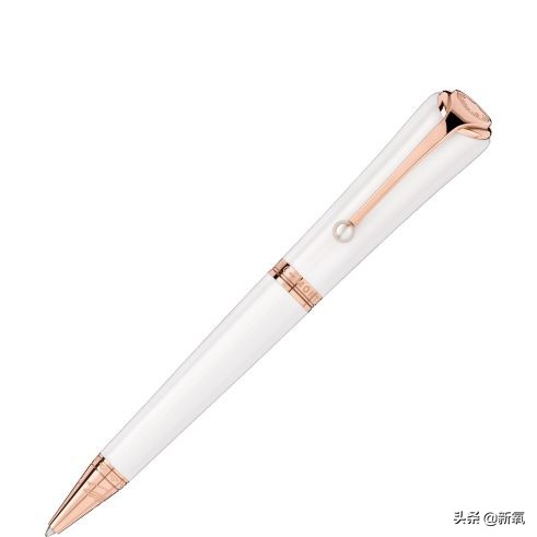 怎么买香奈儿女表,两万多买lv还是香奈儿