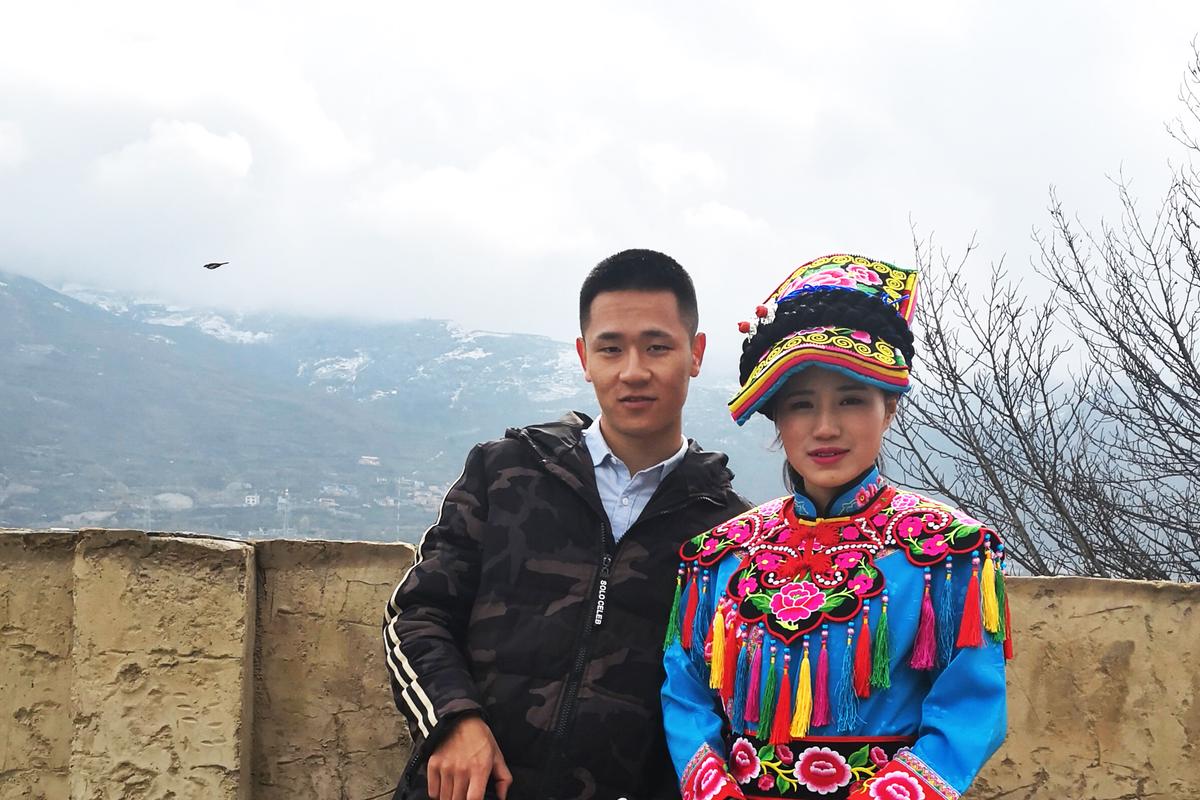 四川95后大学生成网红，用头条号传播羌族文化