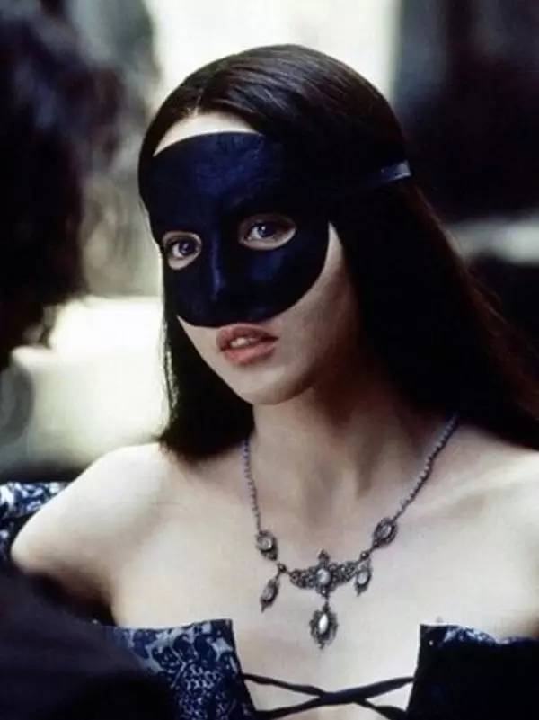 风情万种的法国女人为什么如此令人着迷?