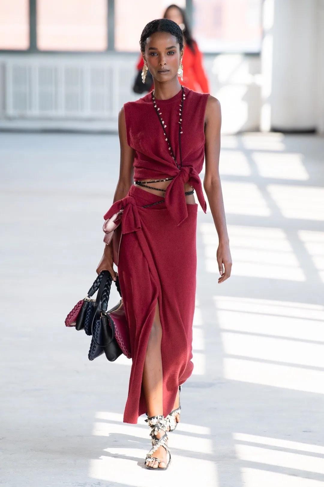 气质针织秋冬穿搭一整套,明星同款针织衫日常穿搭