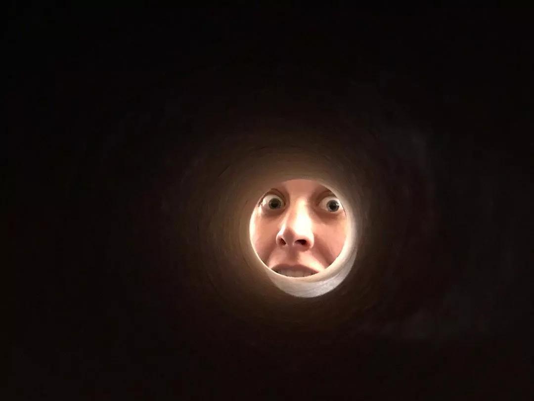 大人室内游戏大全活跃气氛坐着玩,超简单的室内小游戏