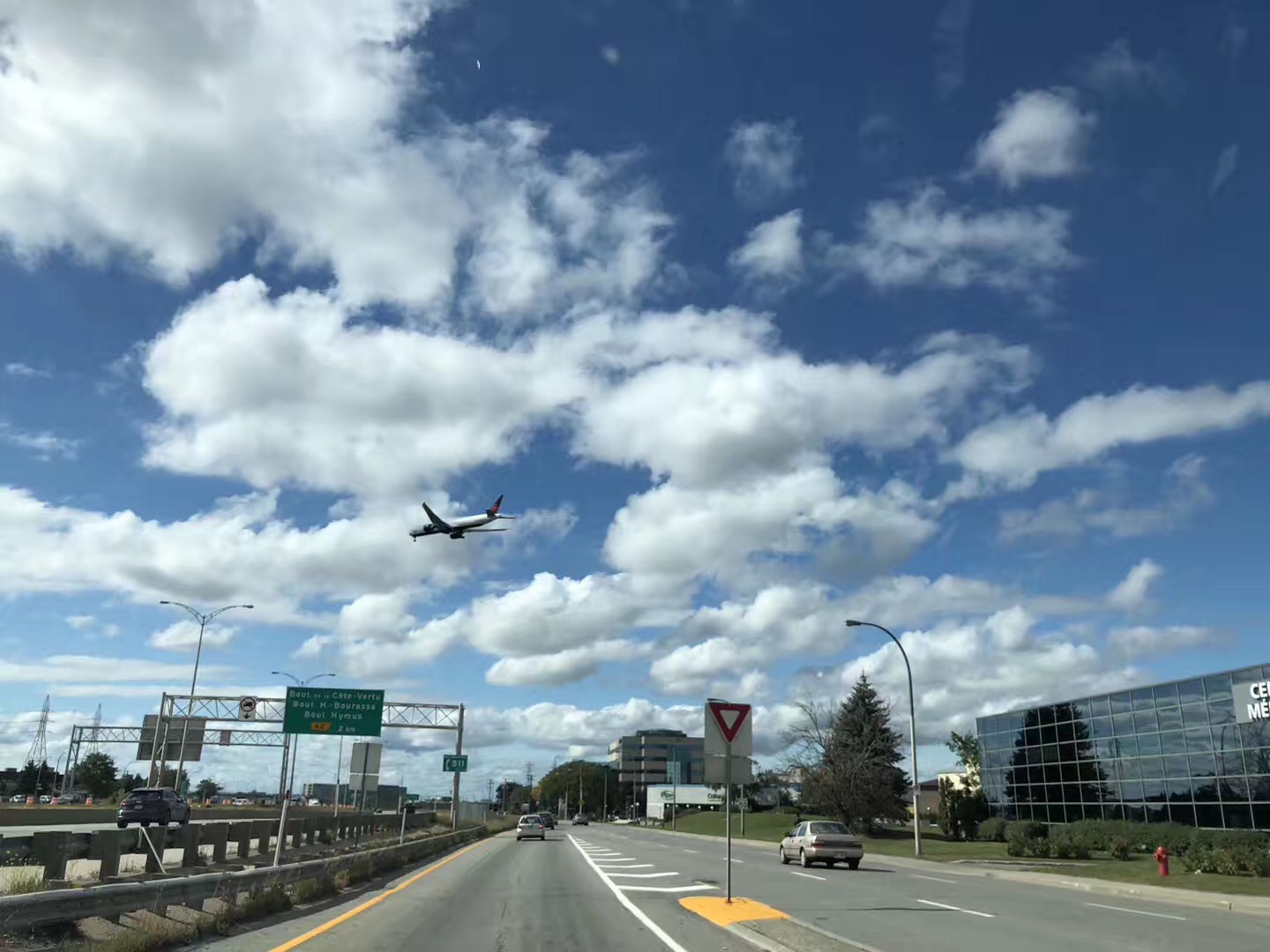 出国加拿大一年学费多少钱,留学加拿大需要多少人民币