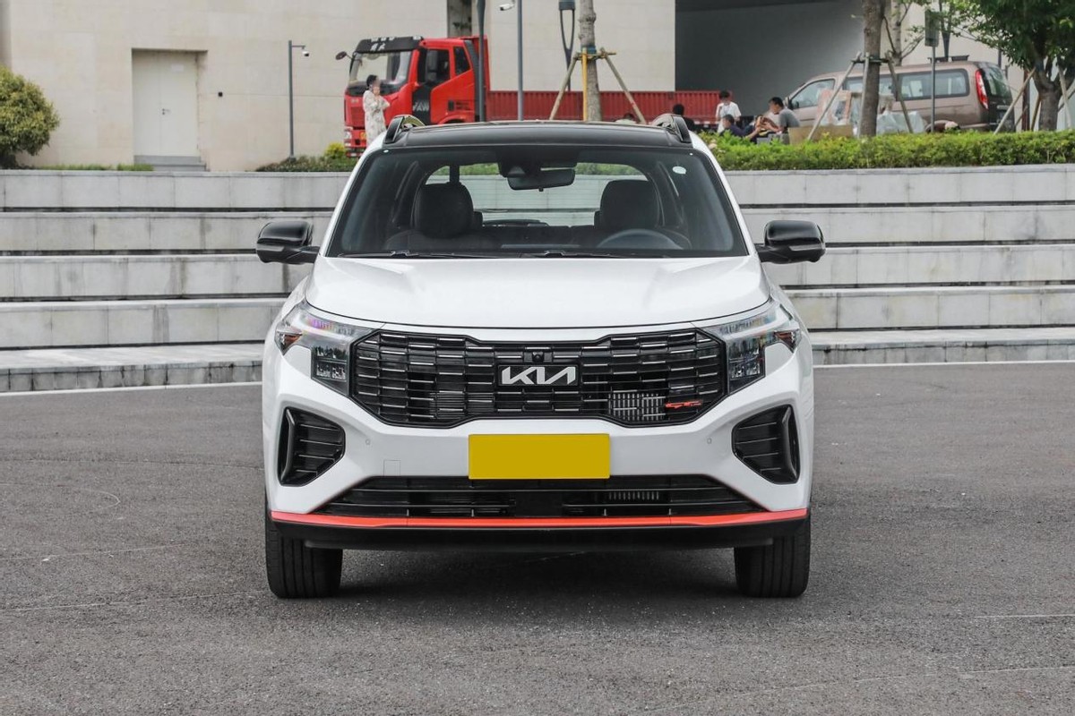 起亚全新智跑今日首发,起亚智跑2018款手动新车落地