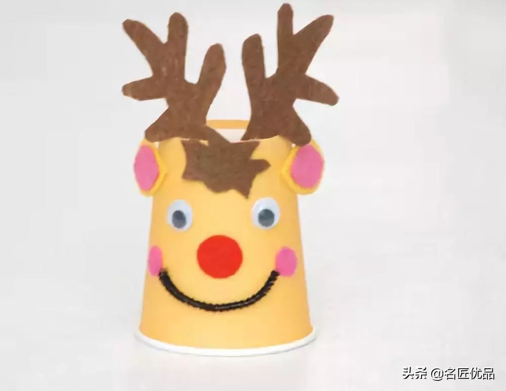 用两个纸杯手工制作纸杯娃娃,用纸杯做的纸杯手工